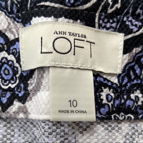 Ann Taylor LOFT blue floral patterned pencil skirt - Picture 5 of 5